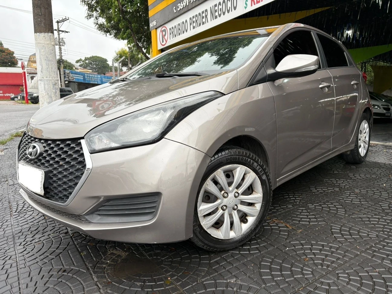 HYUNDAI HB20