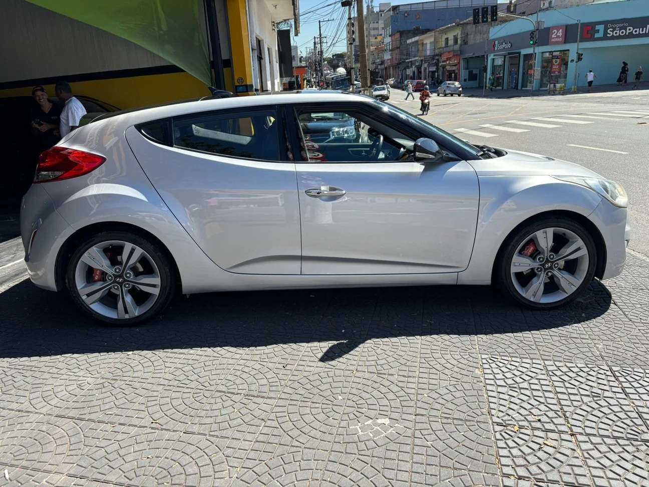 HYUNDAI VELOSTER