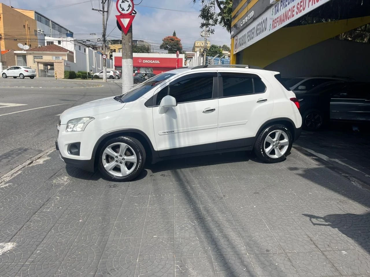 CHEVROLET TRACKER