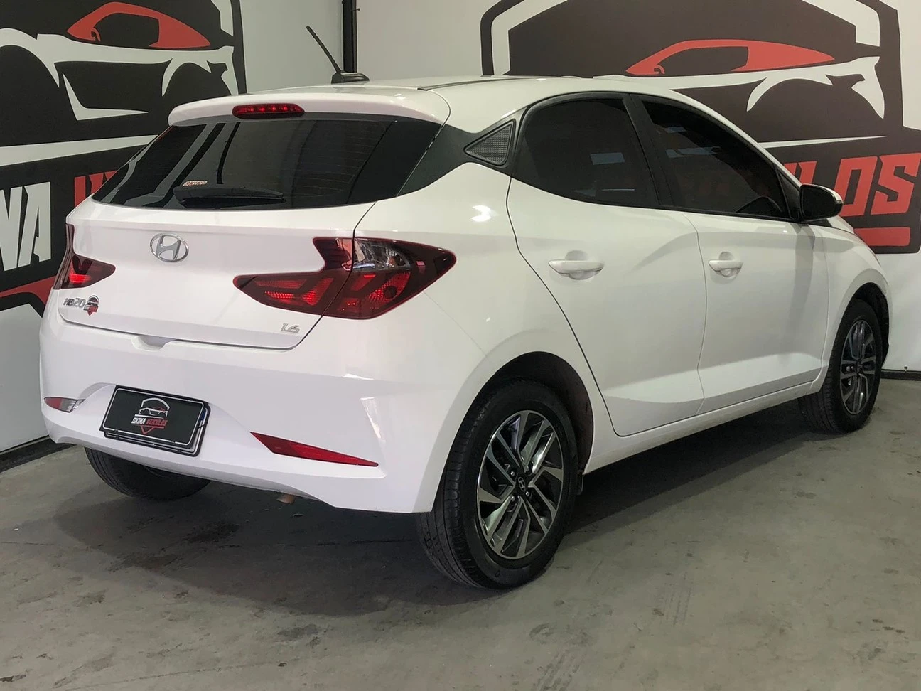 HYUNDAI HB20