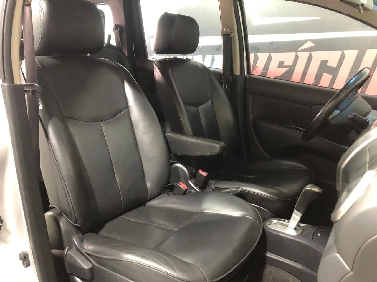 NISSAN GRAND LIVINA
