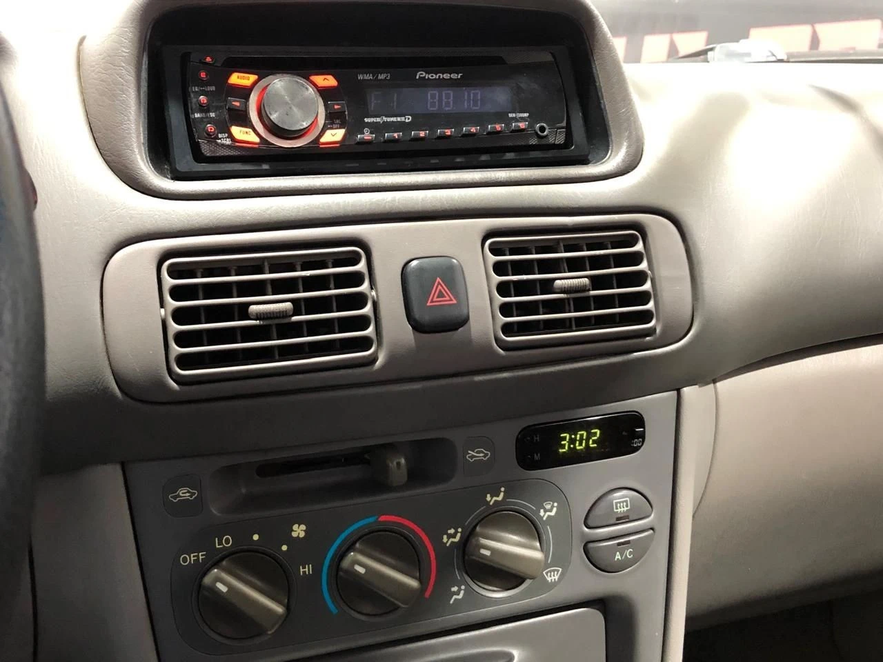 TOYOTA COROLLA