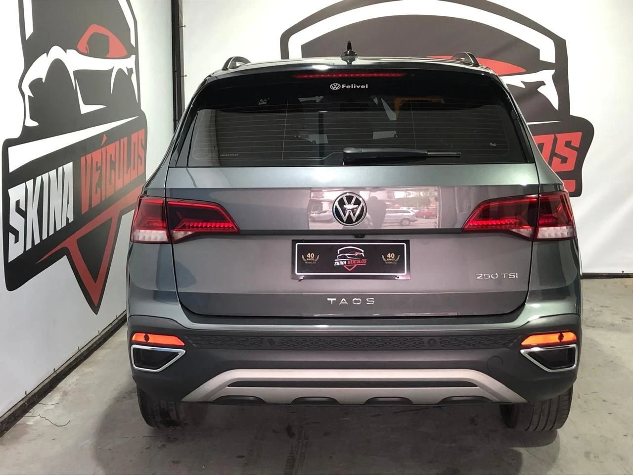 VOLKSWAGEN TAOS