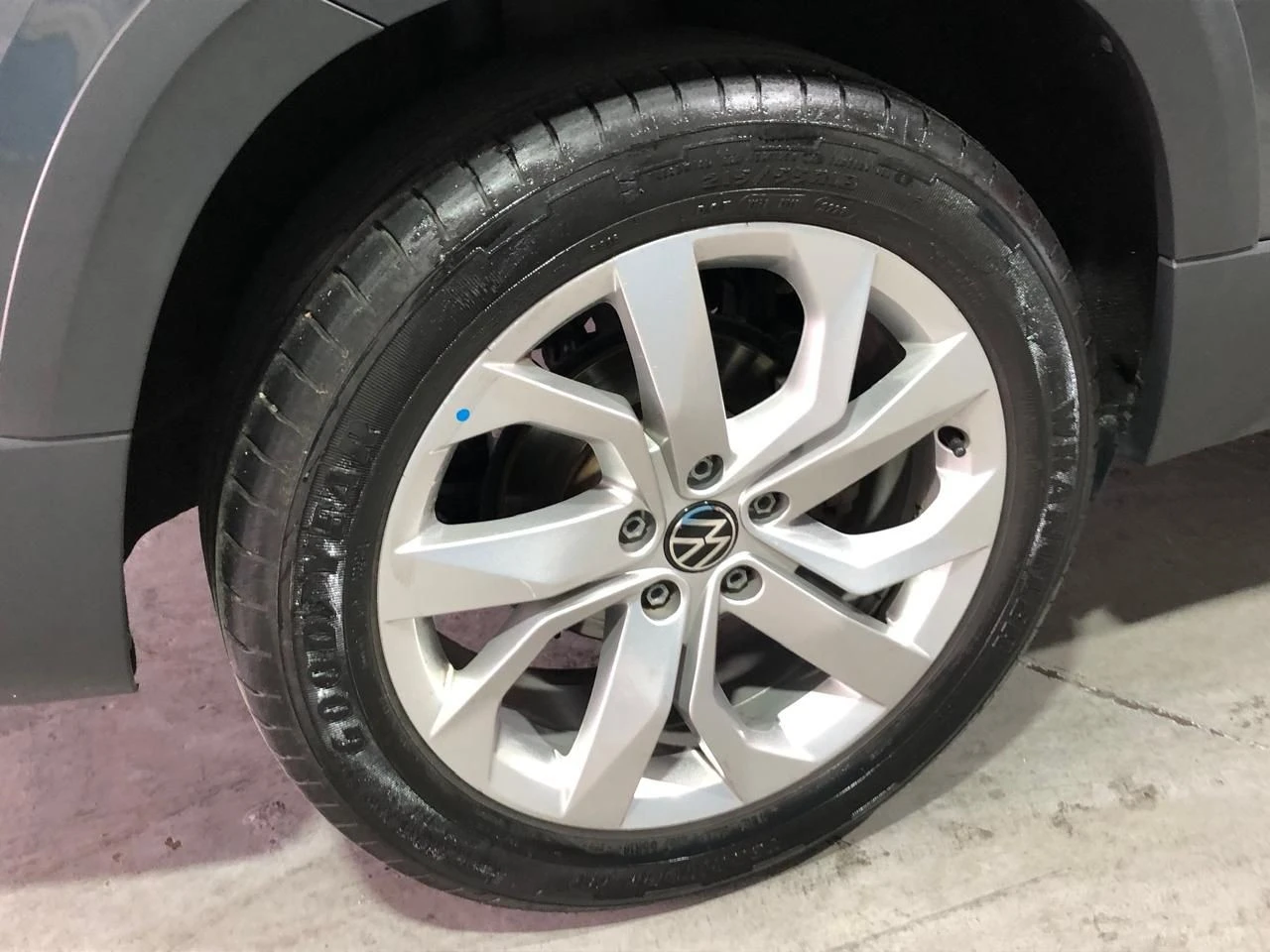 VOLKSWAGEN TAOS