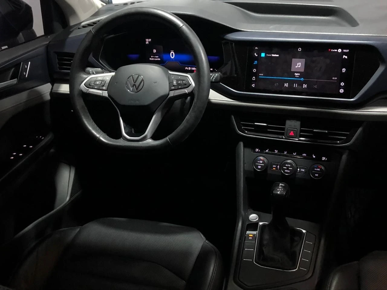 VOLKSWAGEN TAOS