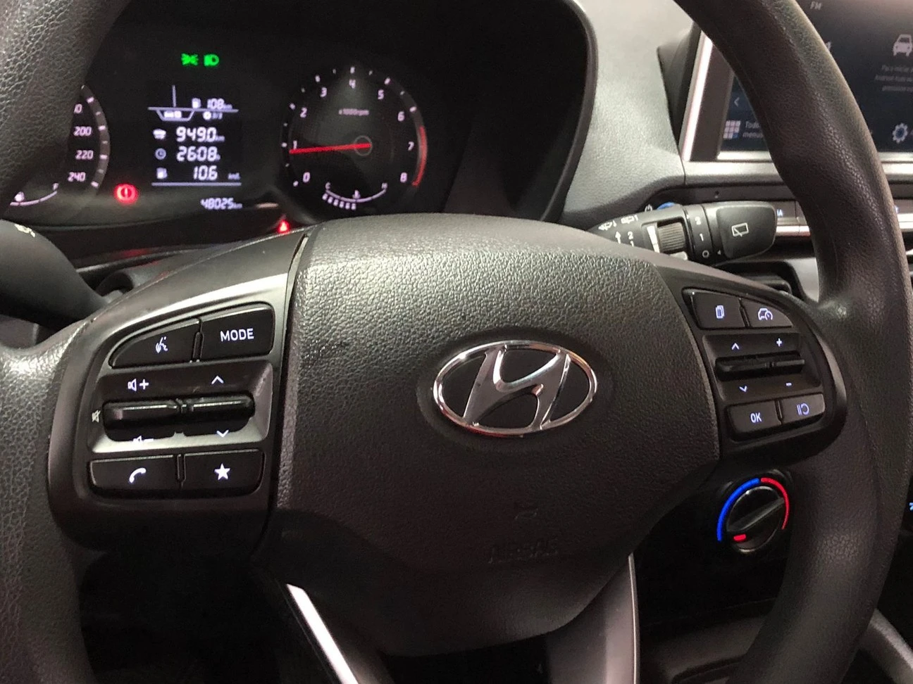 HYUNDAI HB20