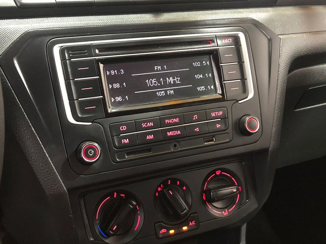 VOLKSWAGEN VOYAGE