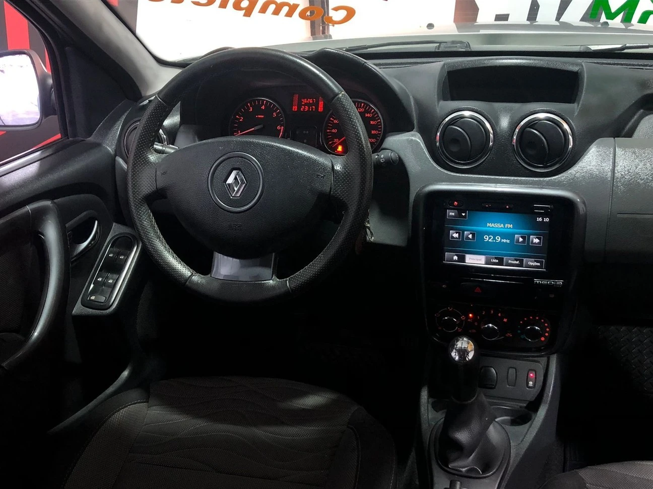 RENAULT DUSTER
