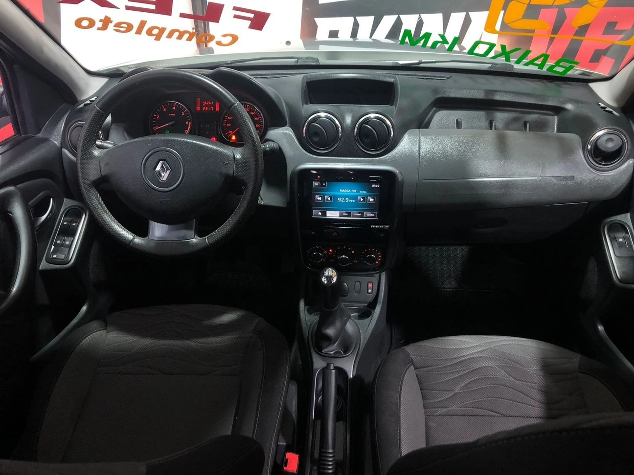 RENAULT DUSTER
