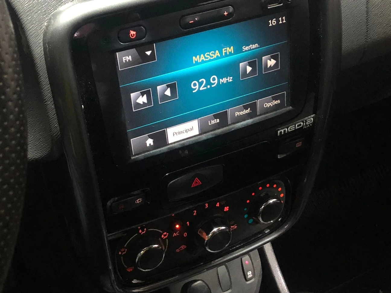 RENAULT DUSTER