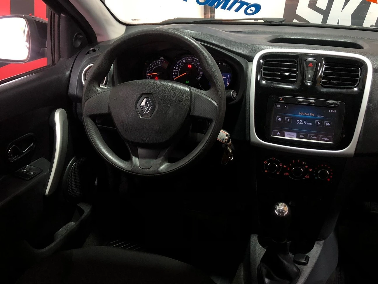 RENAULT SANDERO