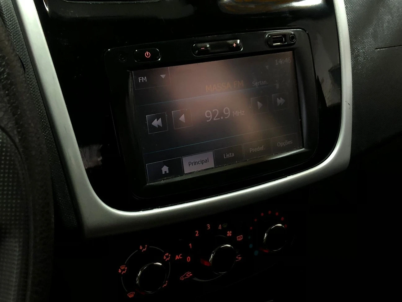 RENAULT SANDERO