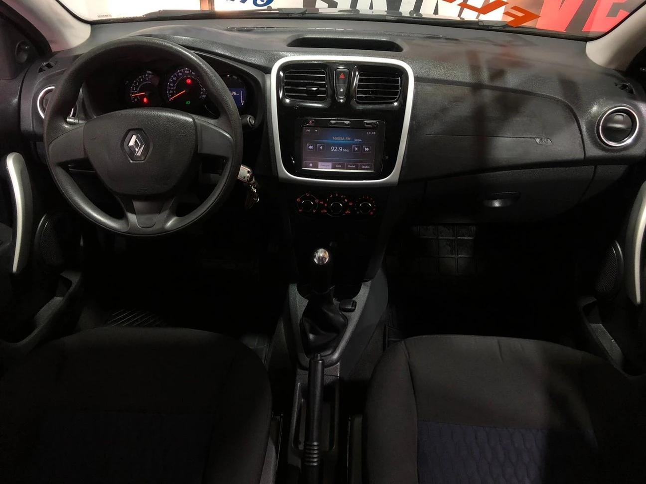 RENAULT SANDERO