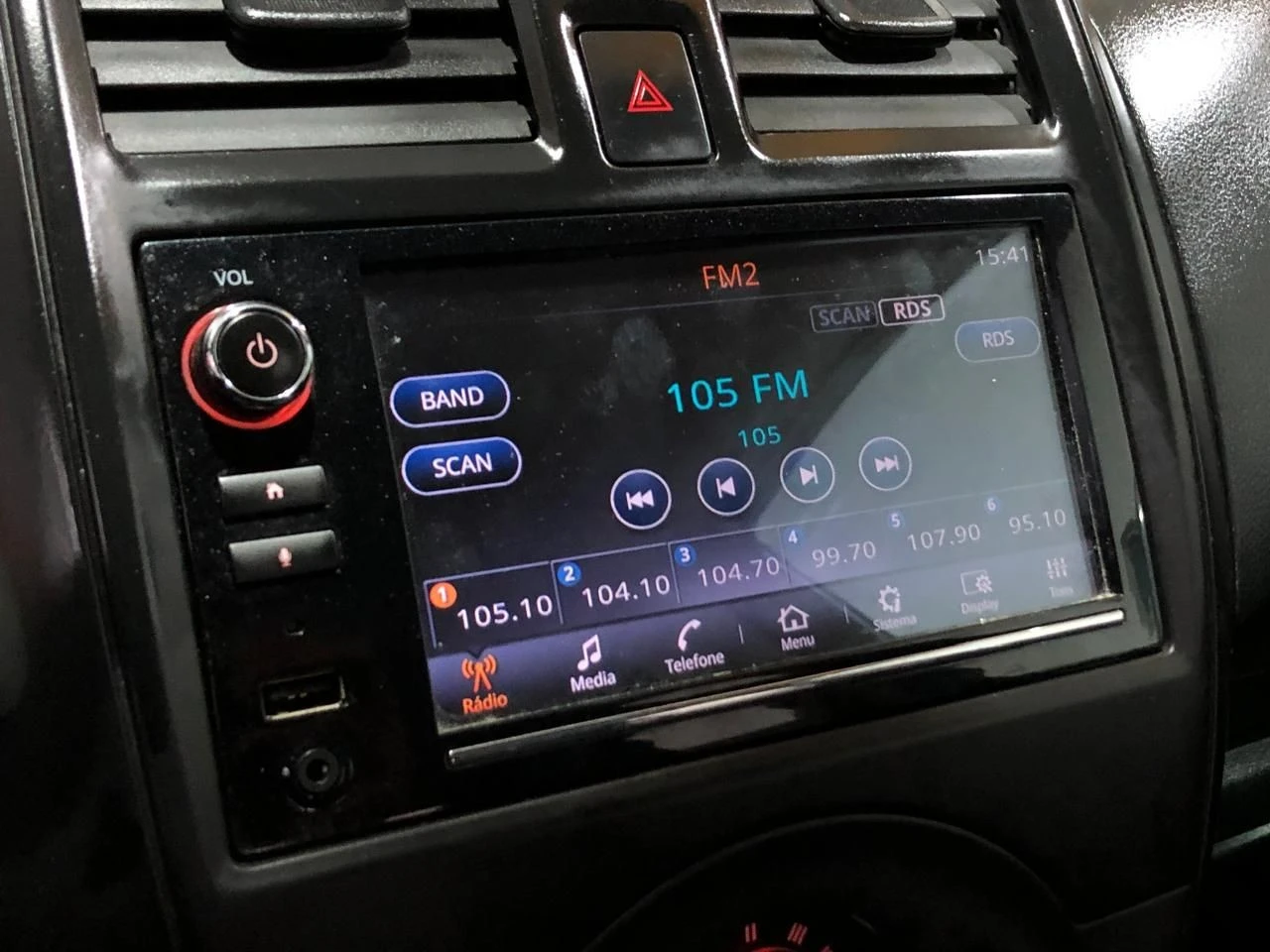 NISSAN VERSA