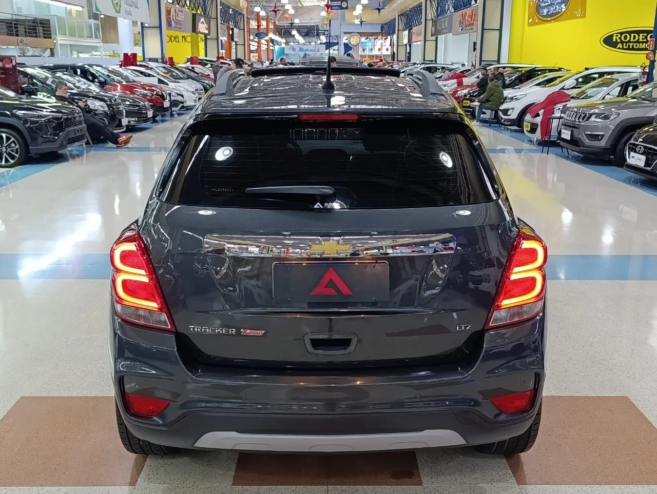 CHEVROLET TRACKER