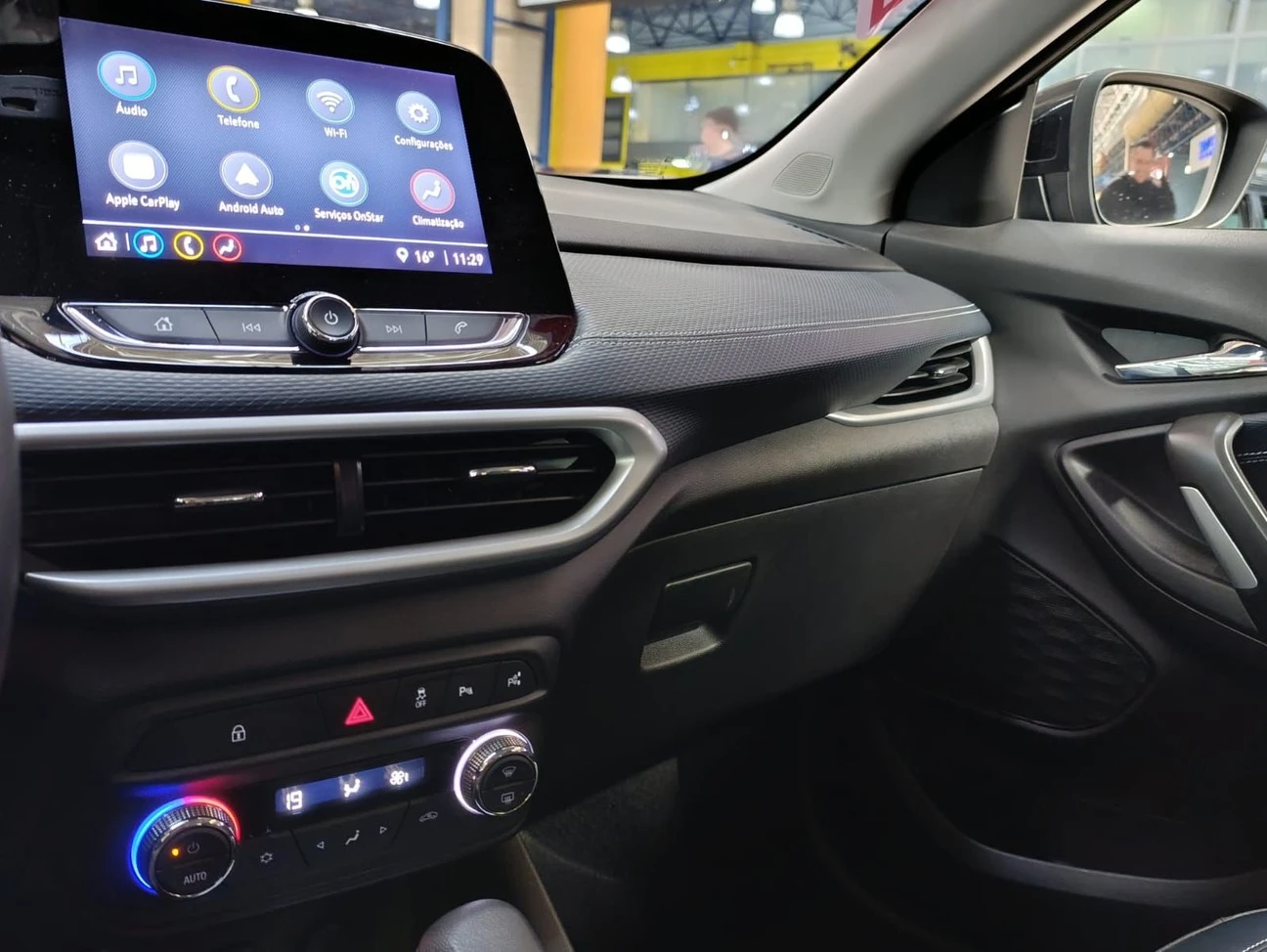 CHEVROLET TRACKER