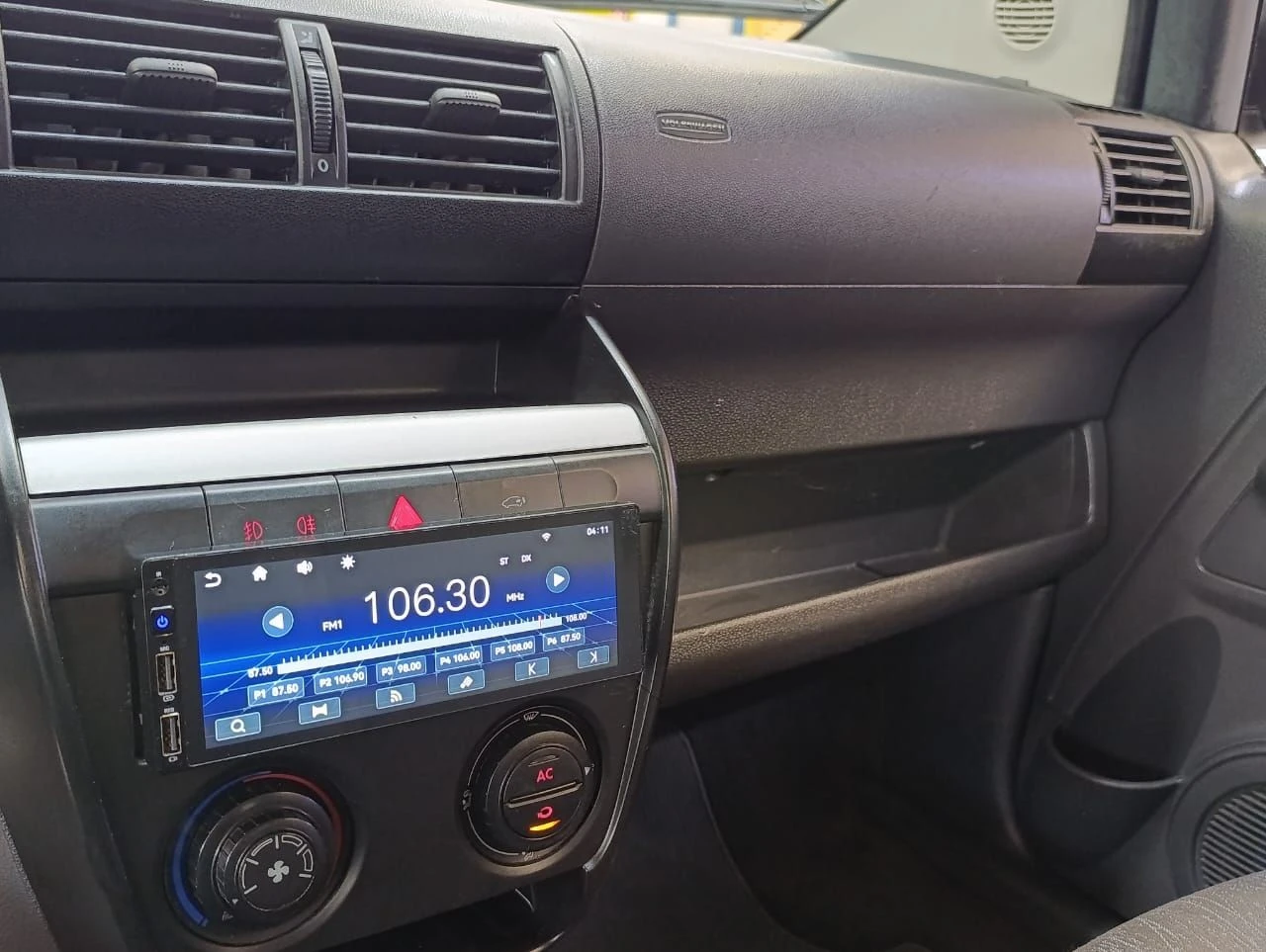 VOLKSWAGEN CROSSFOX