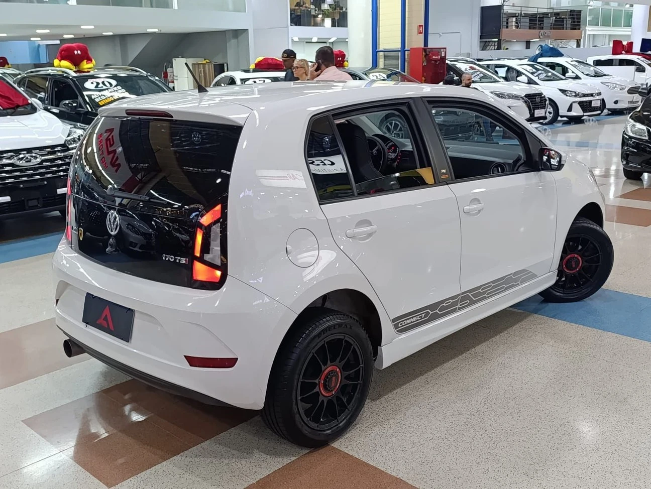 VOLKSWAGEN UP