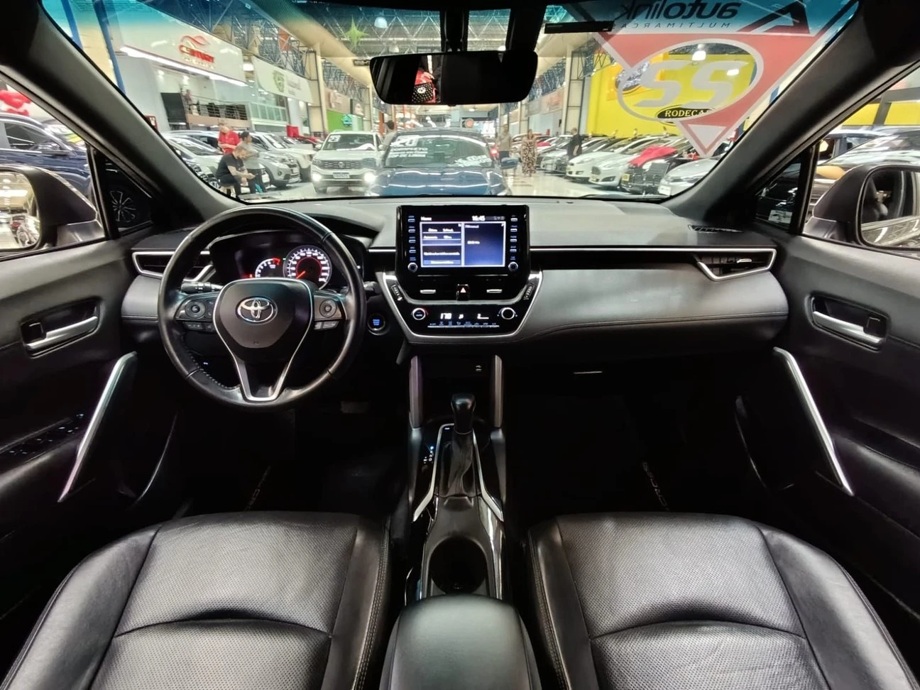 TOYOTA COROLLA CROSS