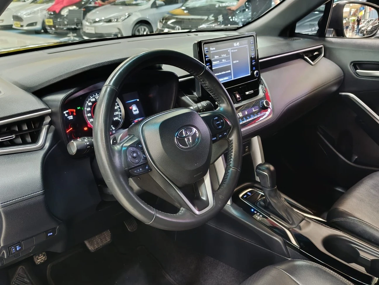 TOYOTA COROLLA CROSS