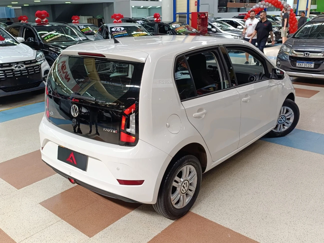 VOLKSWAGEN UP