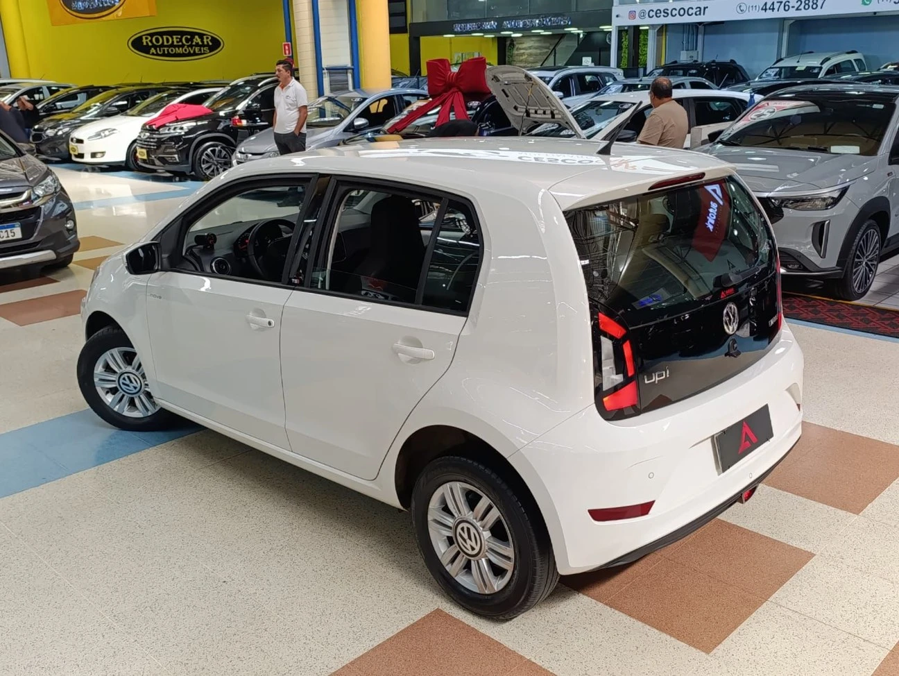 VOLKSWAGEN UP