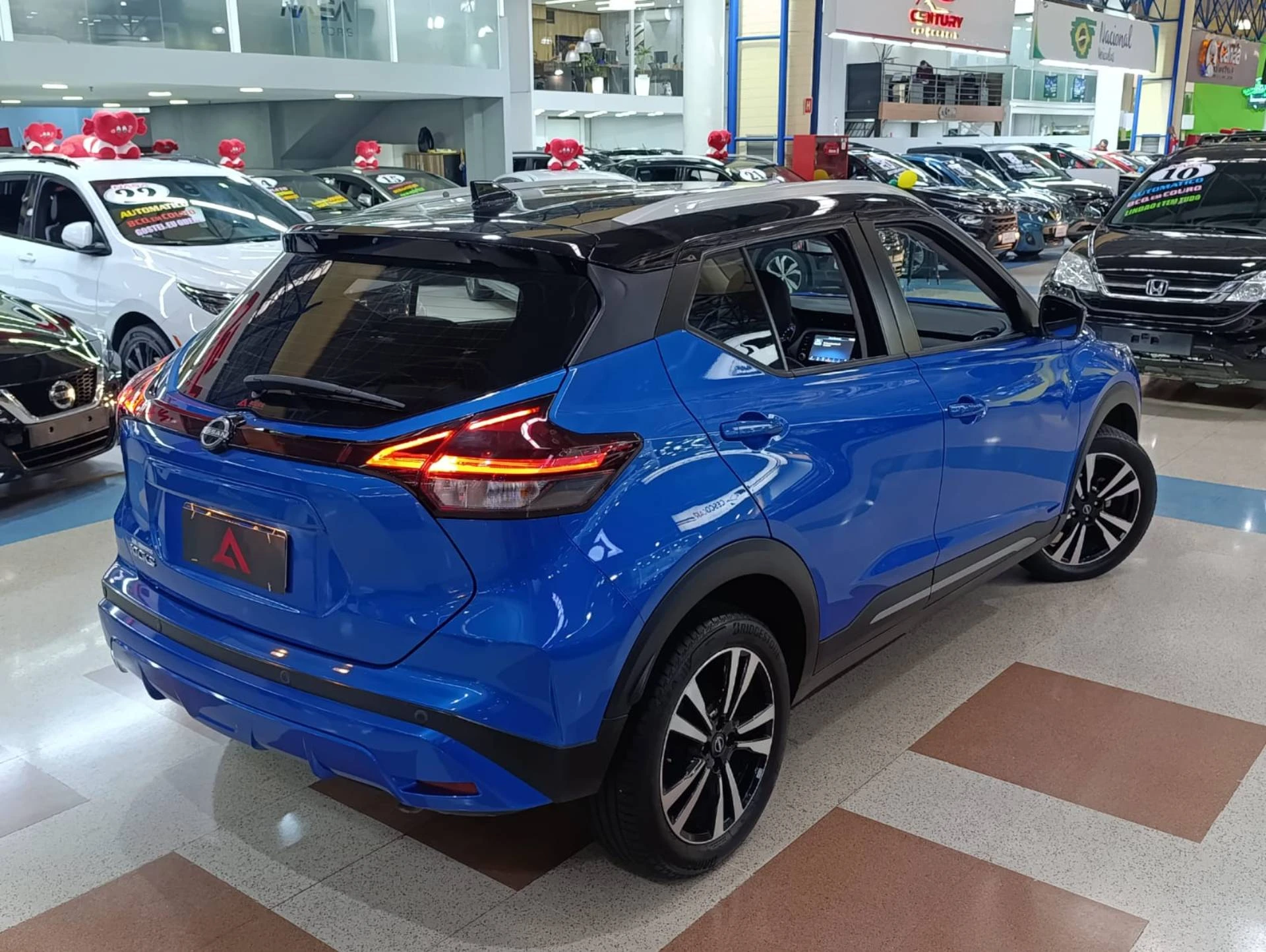 NISSAN KICKS