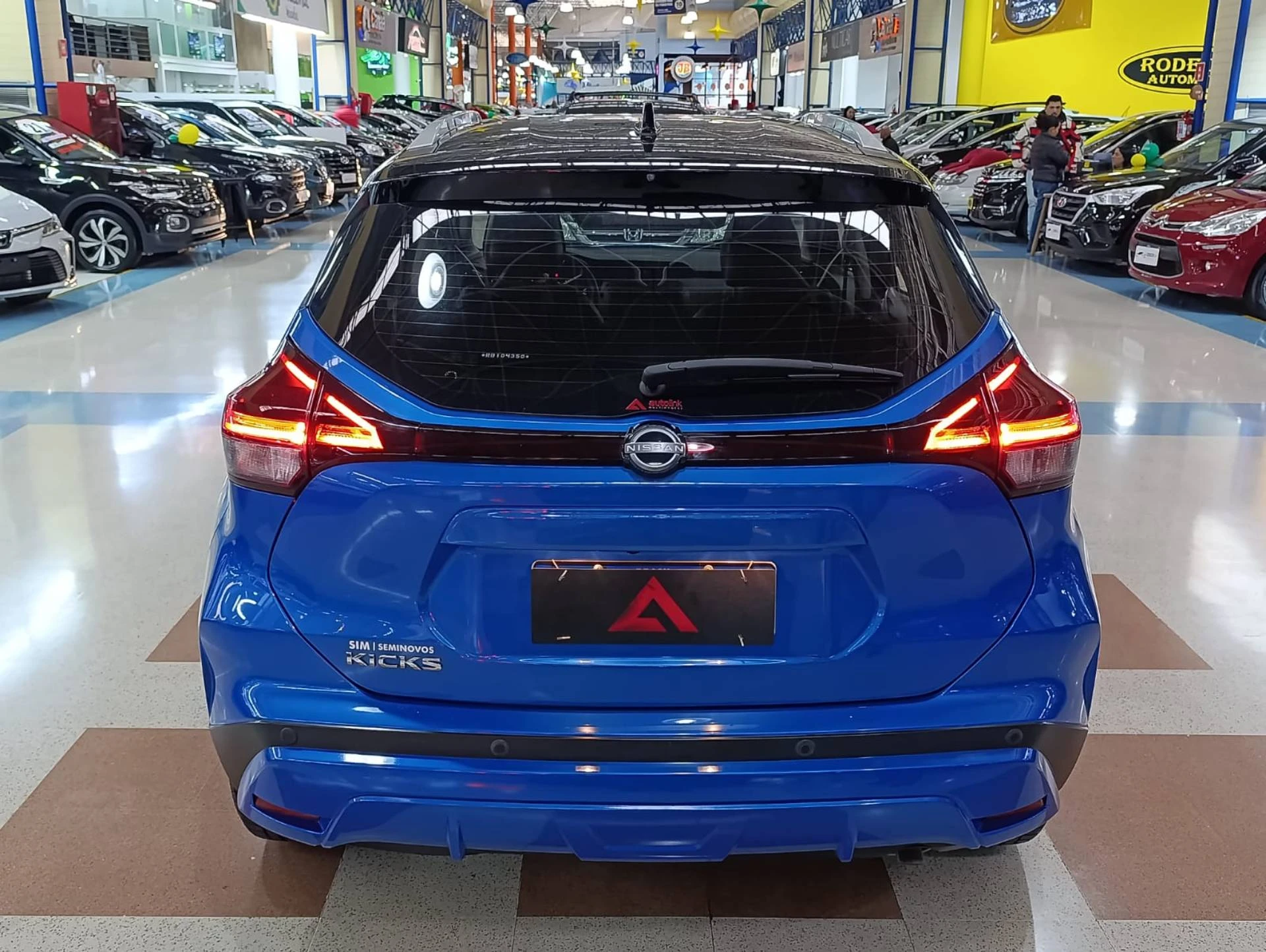 NISSAN KICKS
