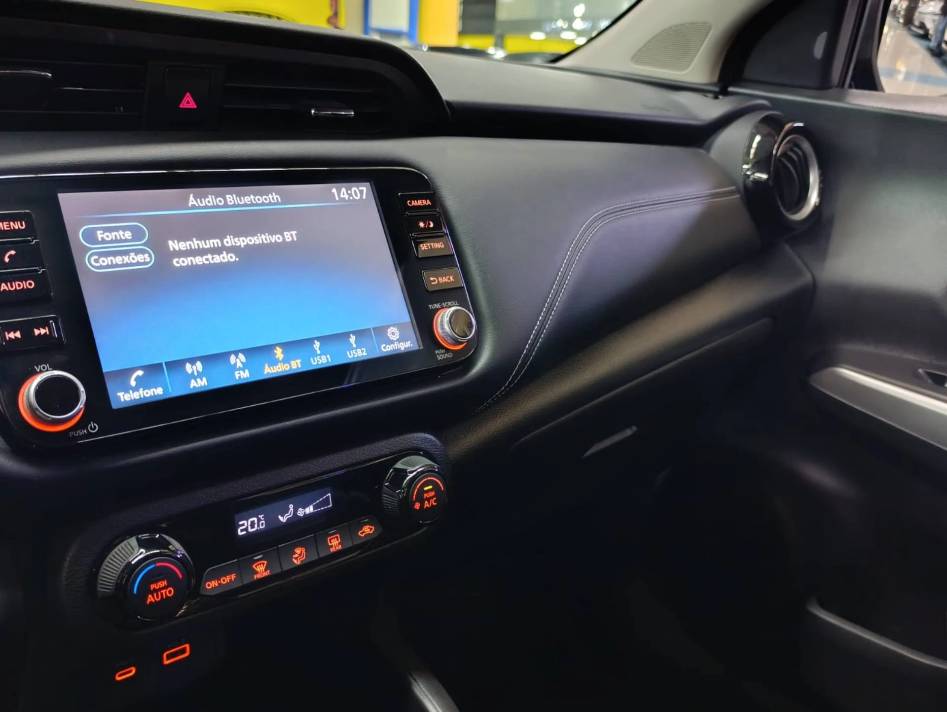NISSAN KICKS