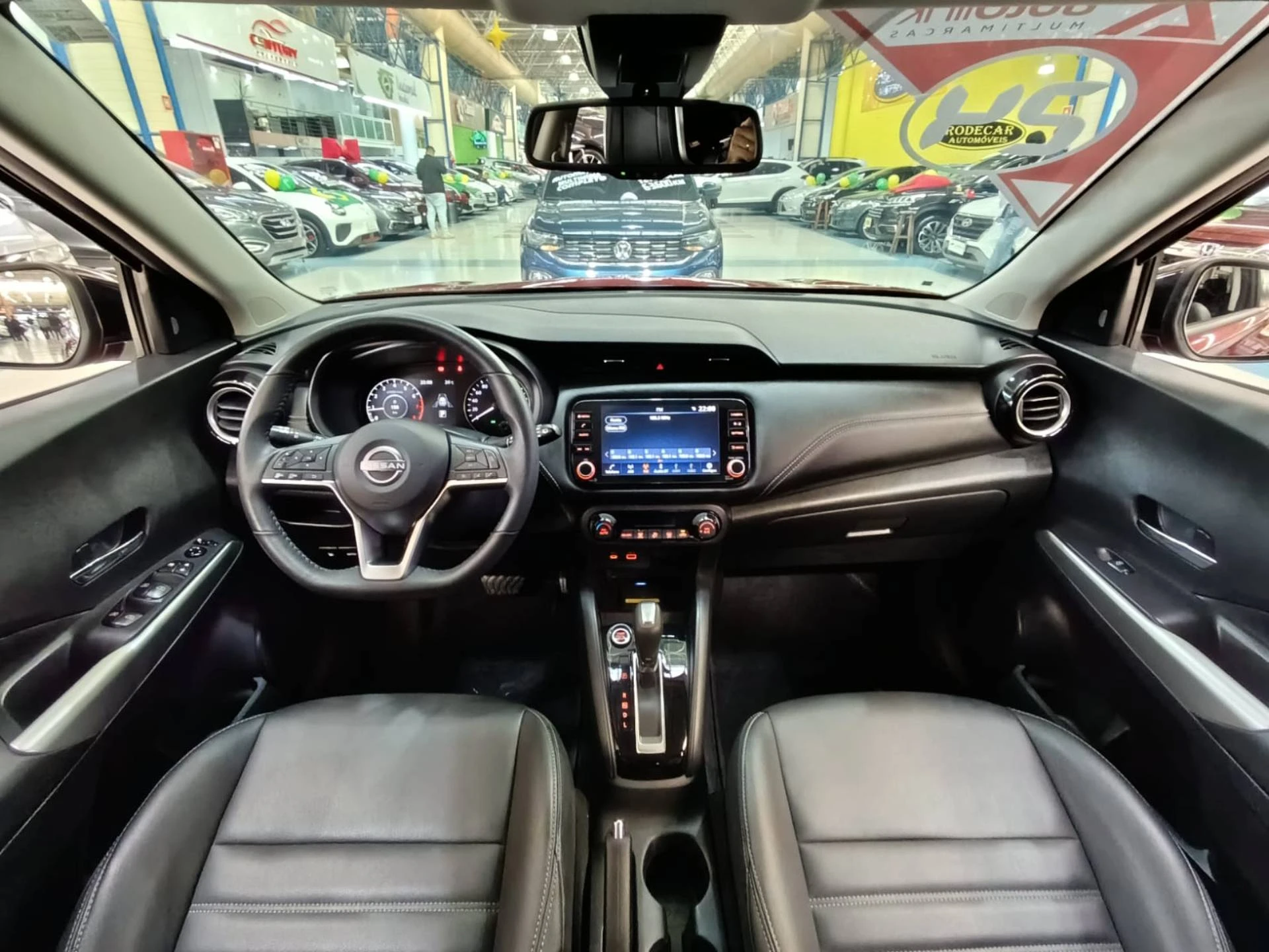 NISSAN KICKS