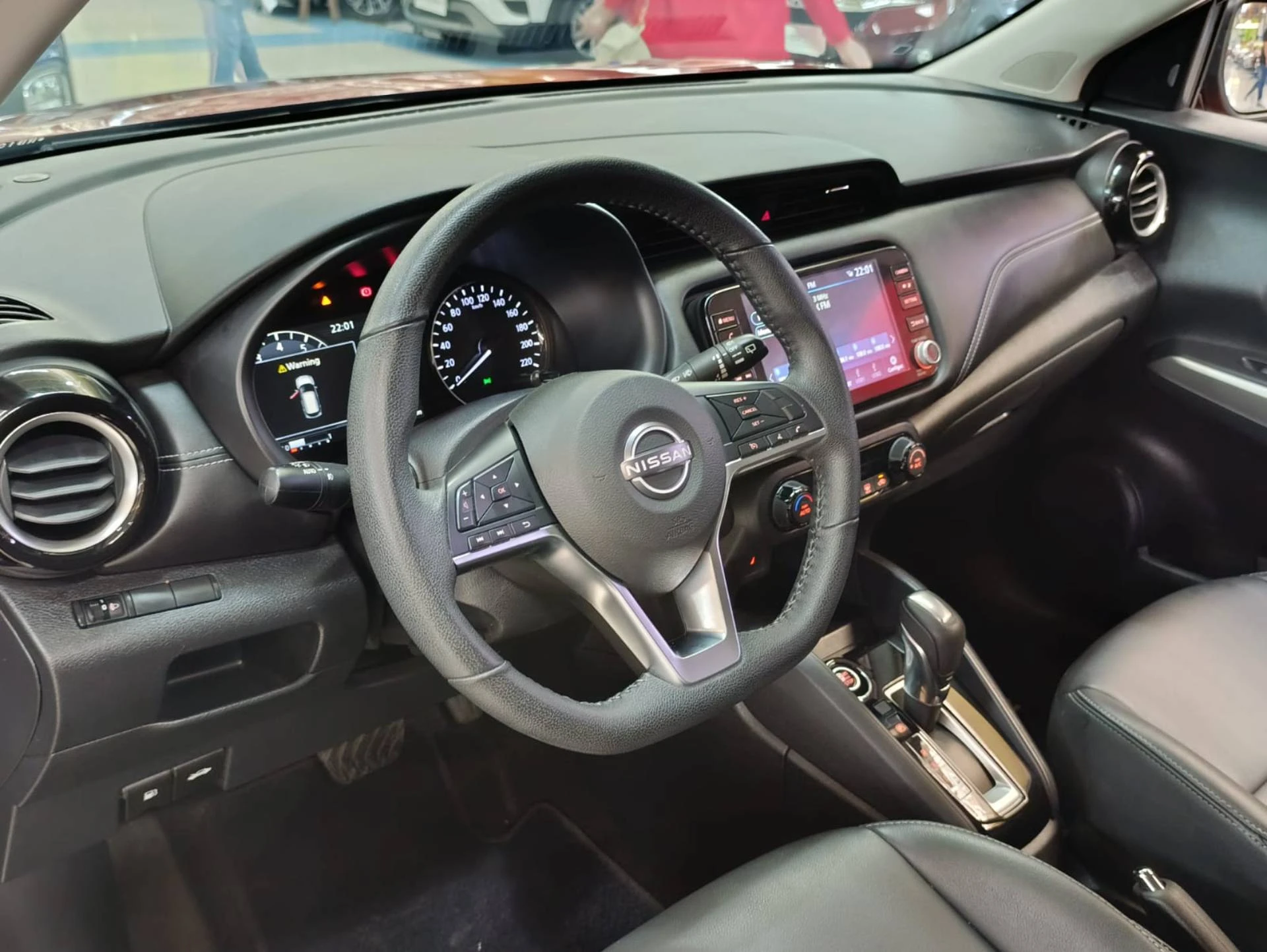 NISSAN KICKS