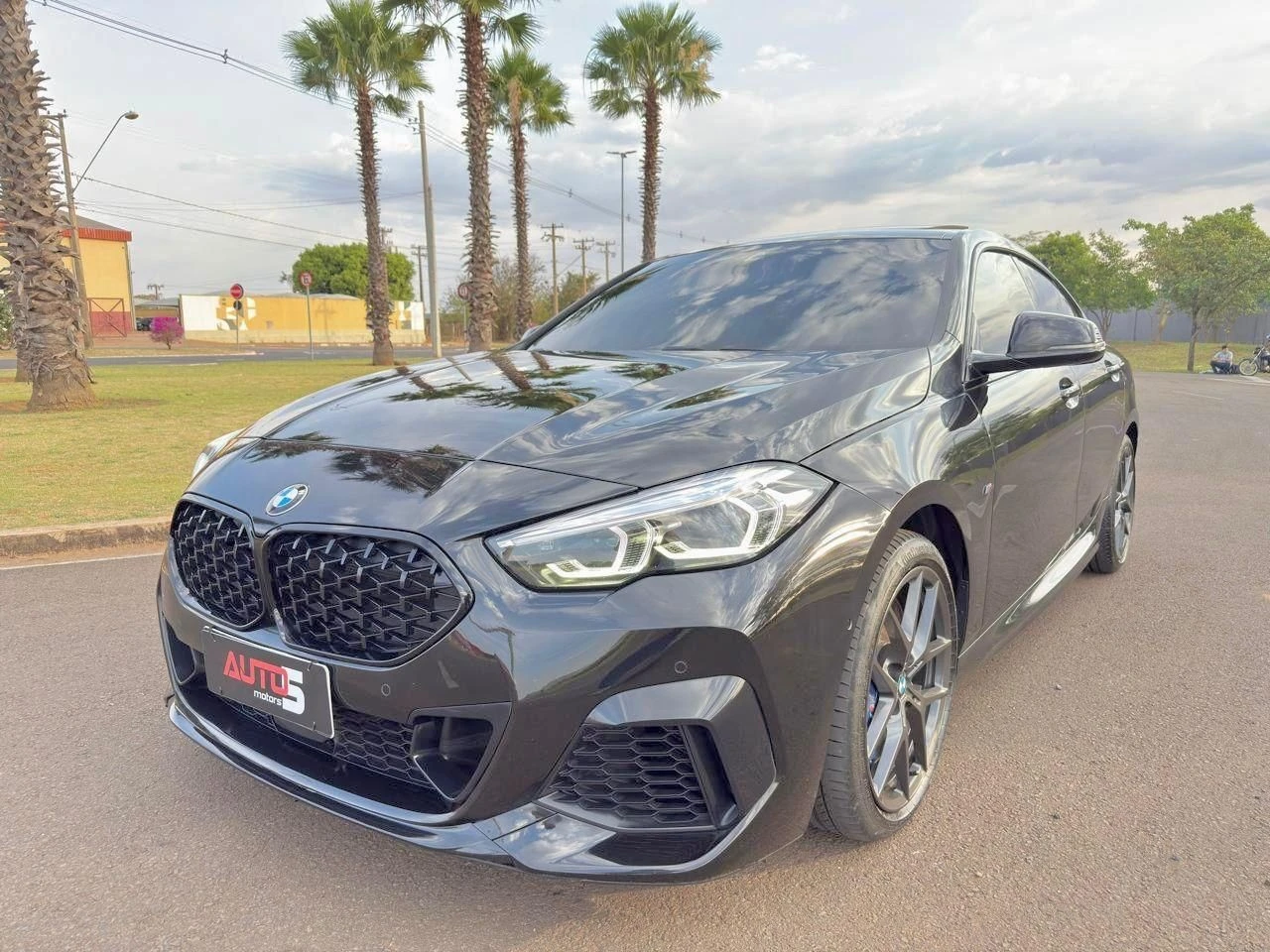 Auto 5 Motors M 235i