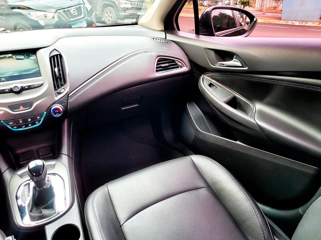 CHEVROLET CRUZE