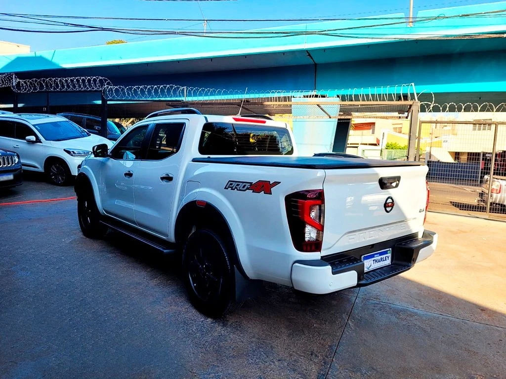 NISSAN FRONTIER