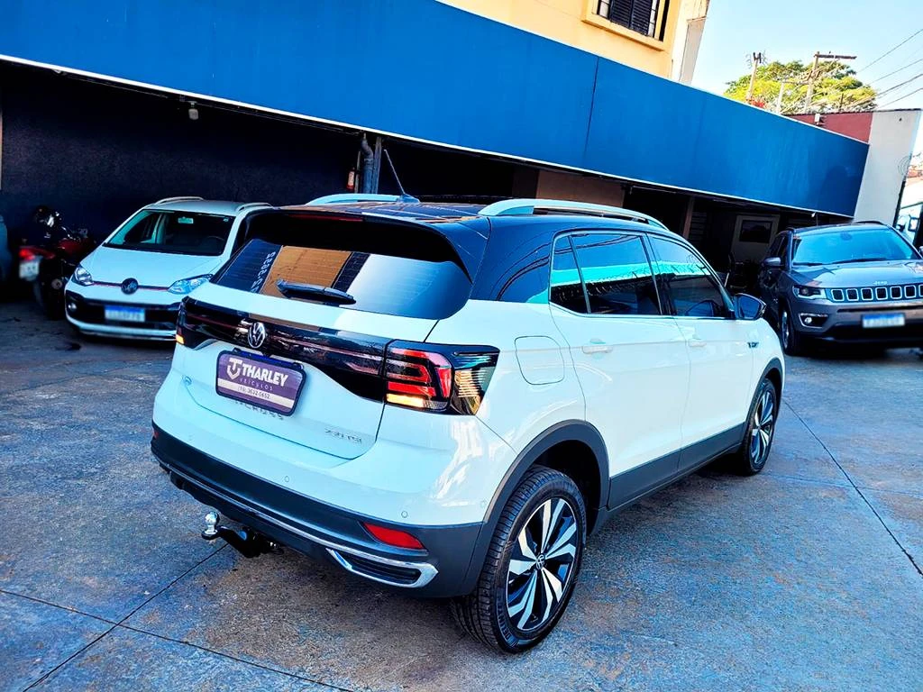VOLKSWAGEN T-CROSS
