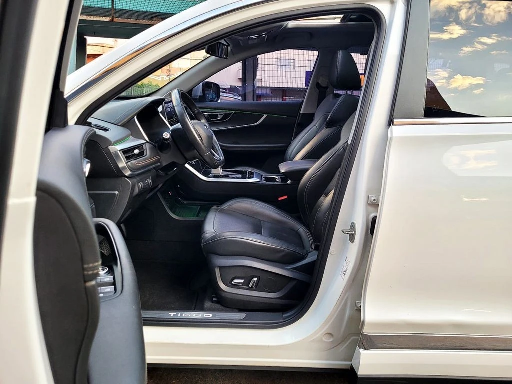 CHERY TIGGO 8