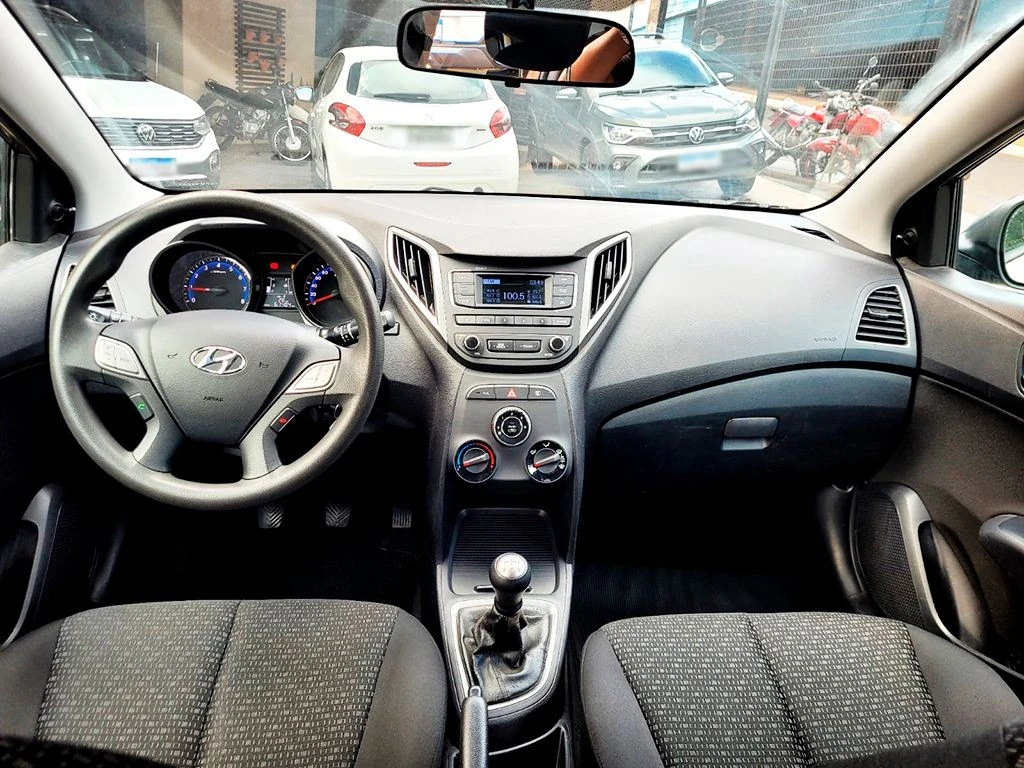 HYUNDAI HB20