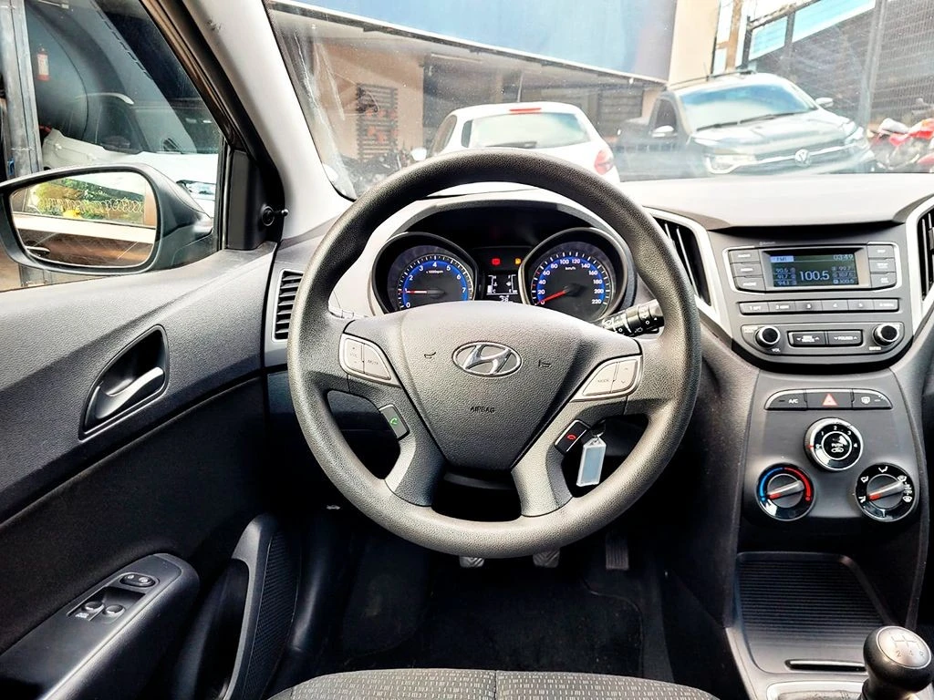 HYUNDAI HB20