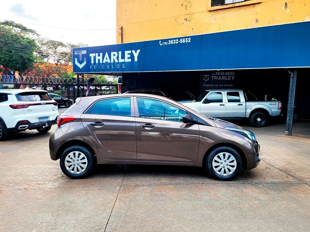 HYUNDAI HB20