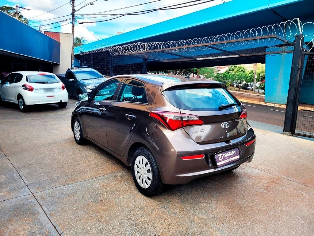 HYUNDAI HB20