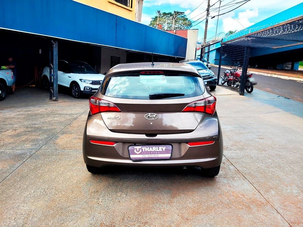 HYUNDAI HB20