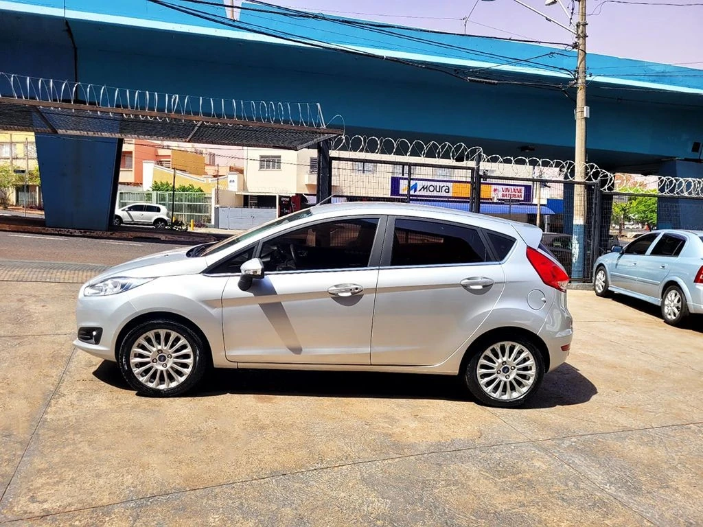 FORD FIESTA