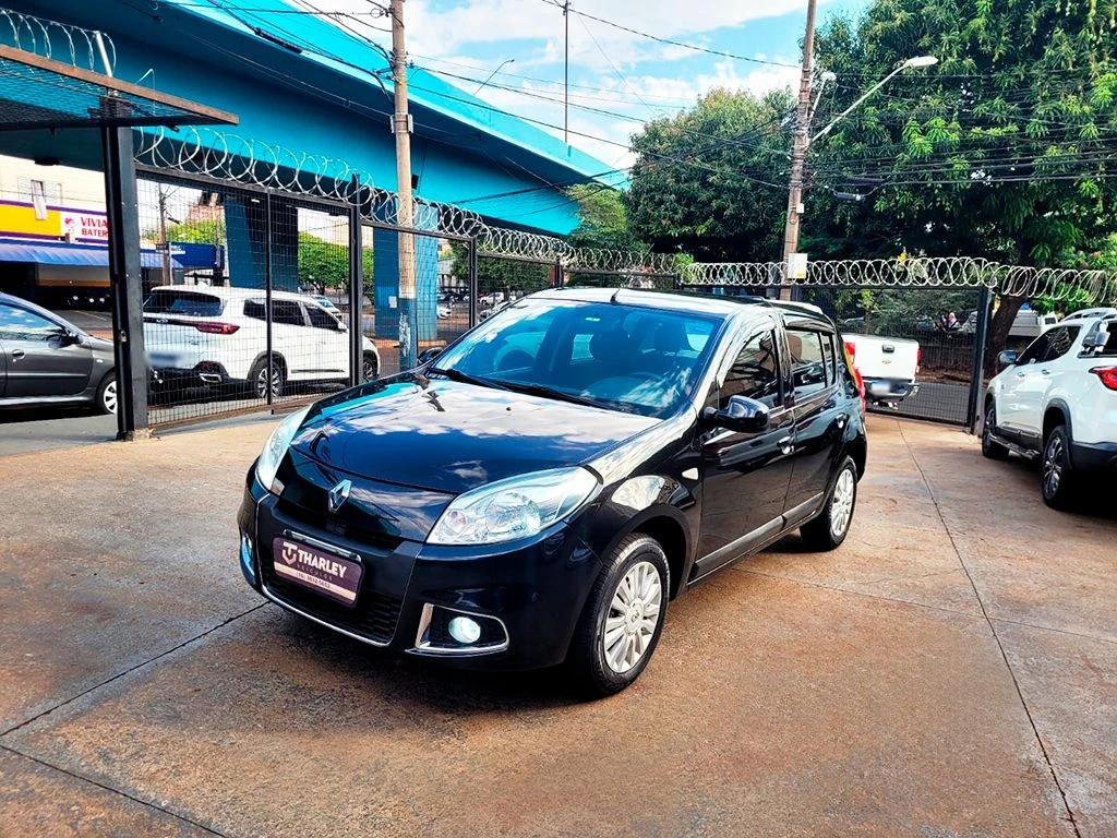 RENAULT SANDERO