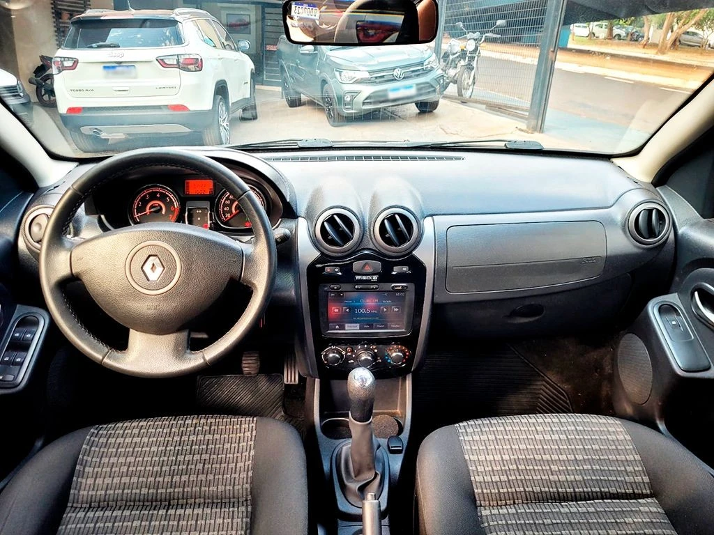 RENAULT SANDERO
