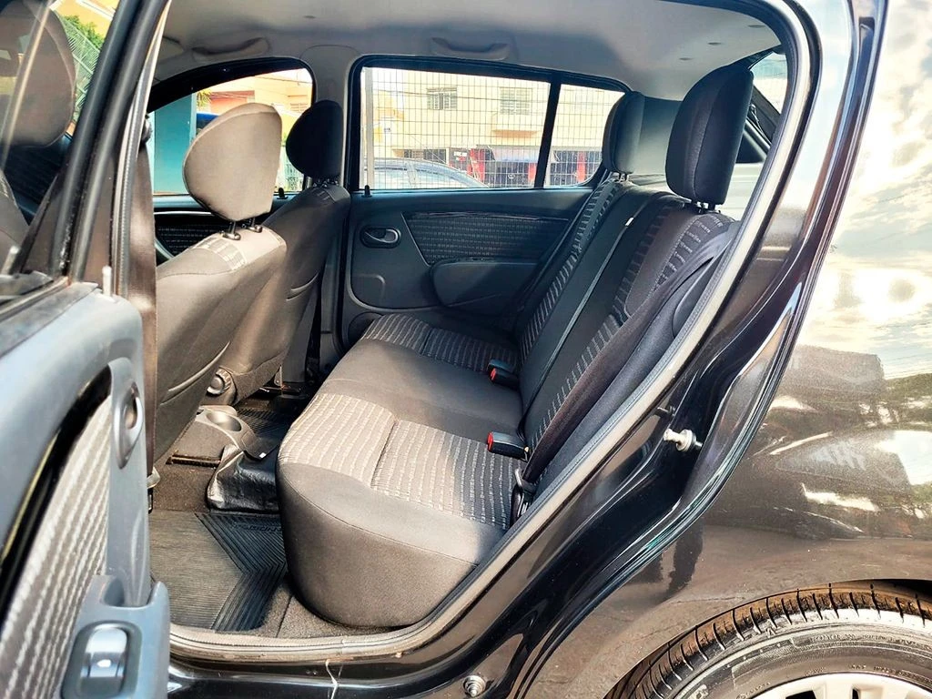 RENAULT SANDERO