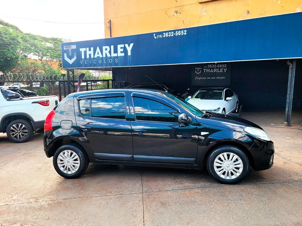 RENAULT SANDERO