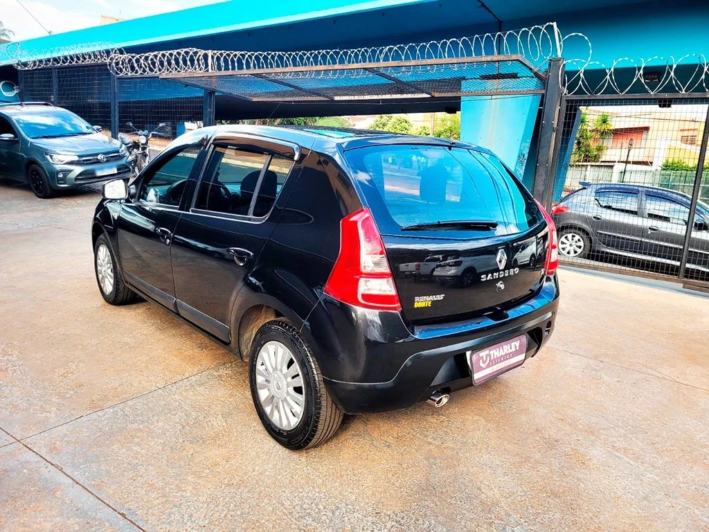 RENAULT SANDERO