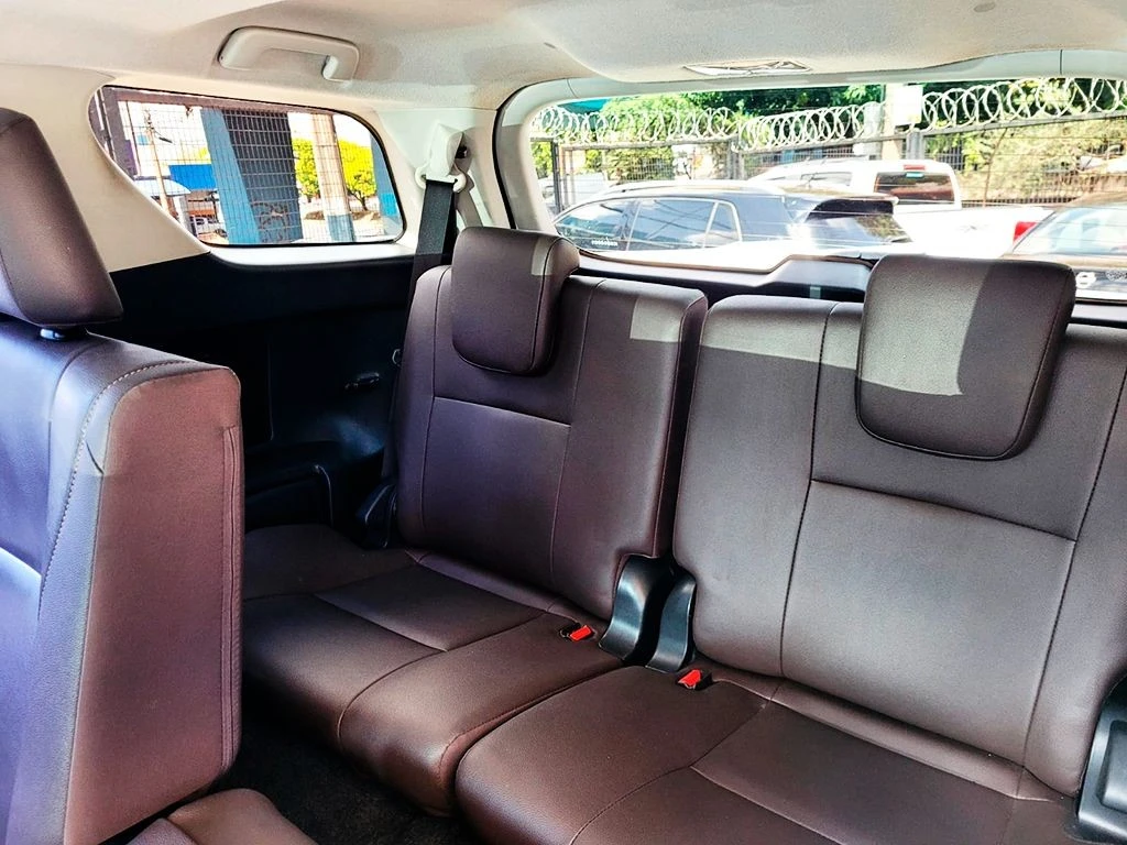 TOYOTA HILUX SW4