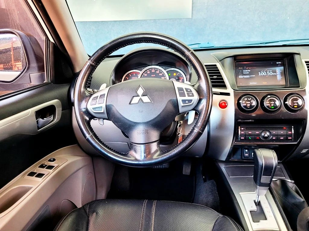 MITSUBISHI PAJERO DAKAR