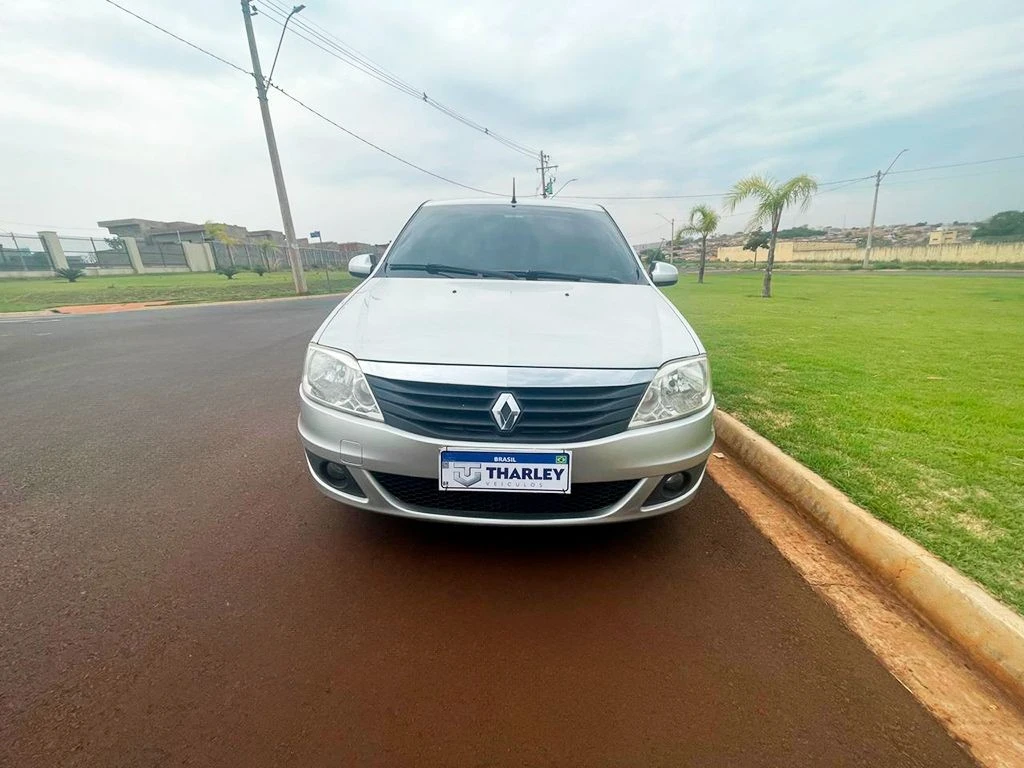 RENAULT LOGAN